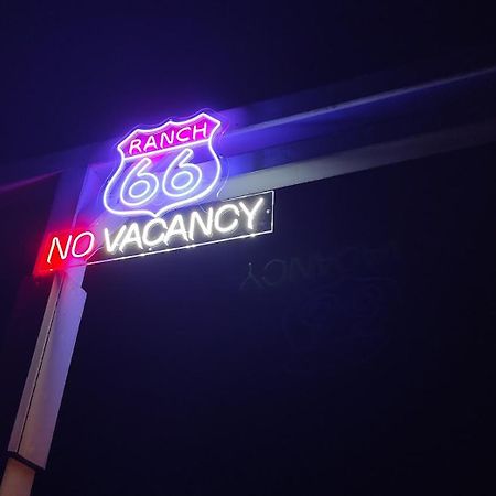 Ranch 66 - Moderni Tiny House Black Swallow Ve Stylu Route 66 Se Saunou A Bazenem Tršice Εξωτερικό φωτογραφία